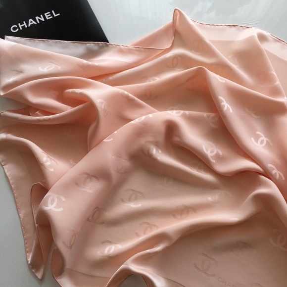 100% Auth CHANEL 100% Silk Scarf - Picture 3 of 8